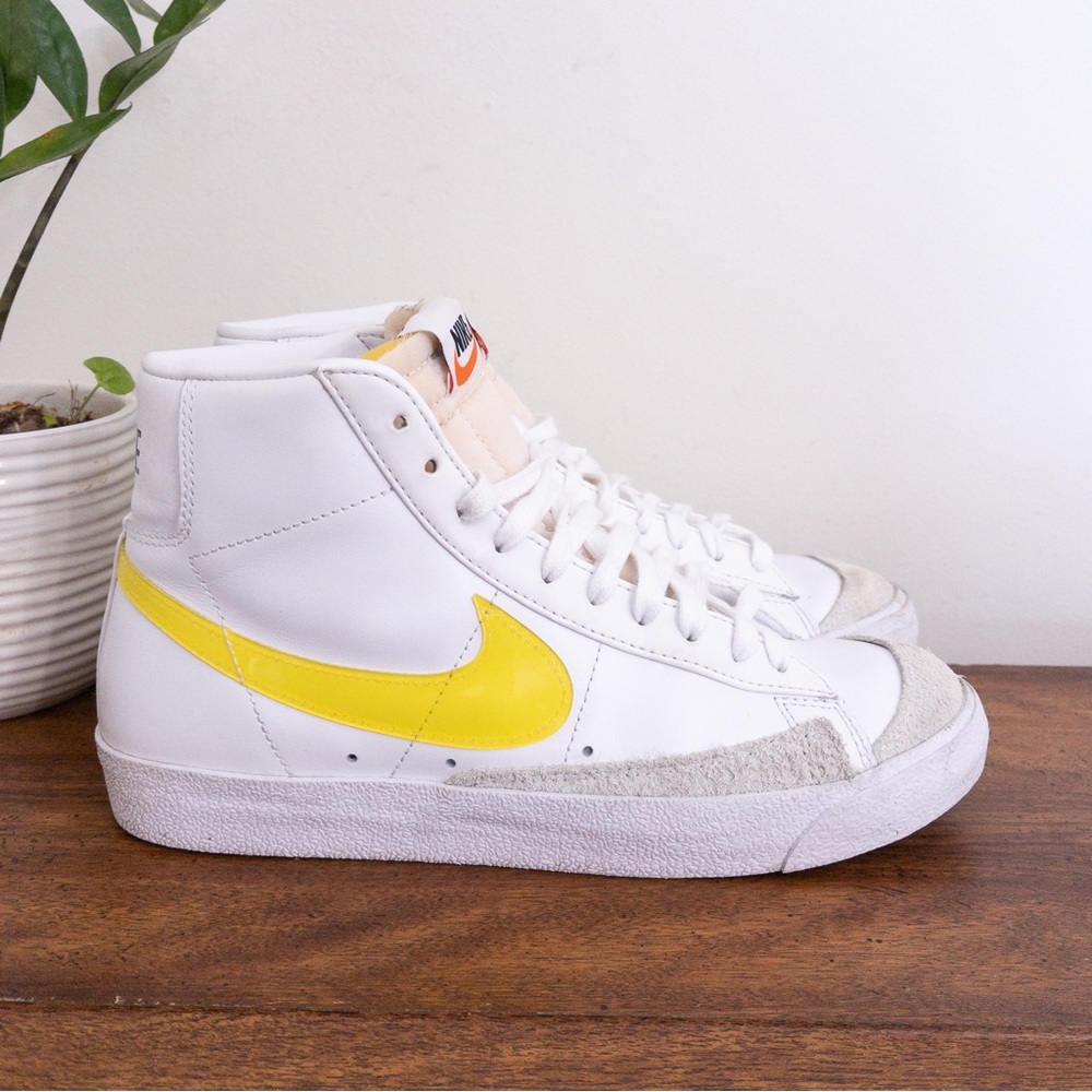 Nike Blazer Mid 77 Essential White Opti Yellow High Top Sneakers Size 8.5